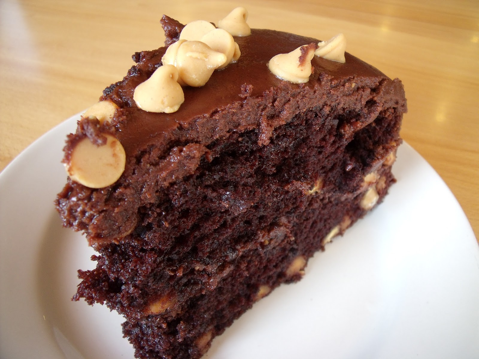 gluten+free+chocolate+peanut+butter+cake+8-25-12+(2).jpg