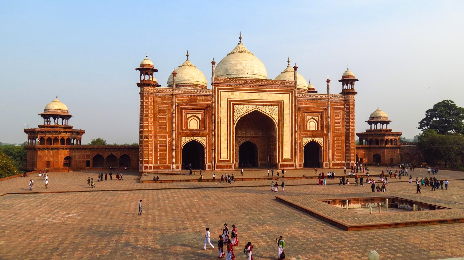 Traveleze 5 Most Magnificent Monuments Of The World