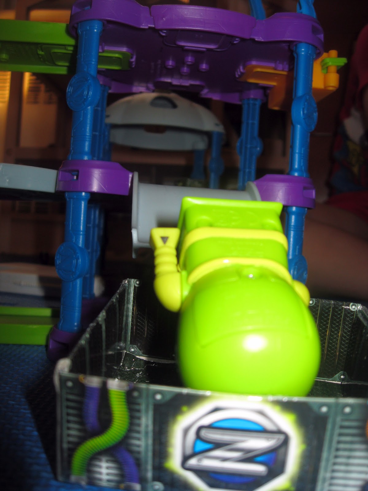 Toys As Tools Educational Toy Reviews: Review: Zibits Power Lab Generates  "New and Improved" Creativity