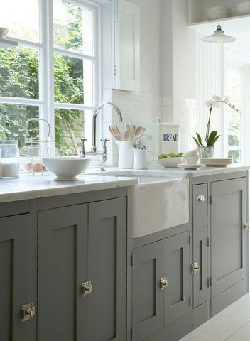 Gray and White Farmhouse Kitchen to Love | Content in a ...