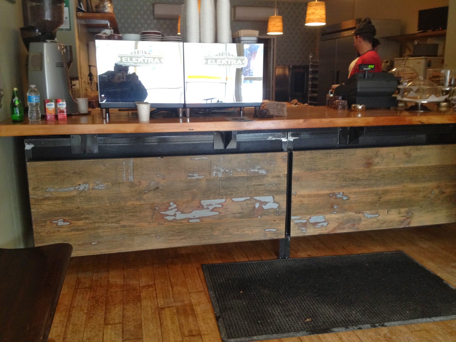 Forever Interiors 300 Tables Cafe' Restaurant Serving counter