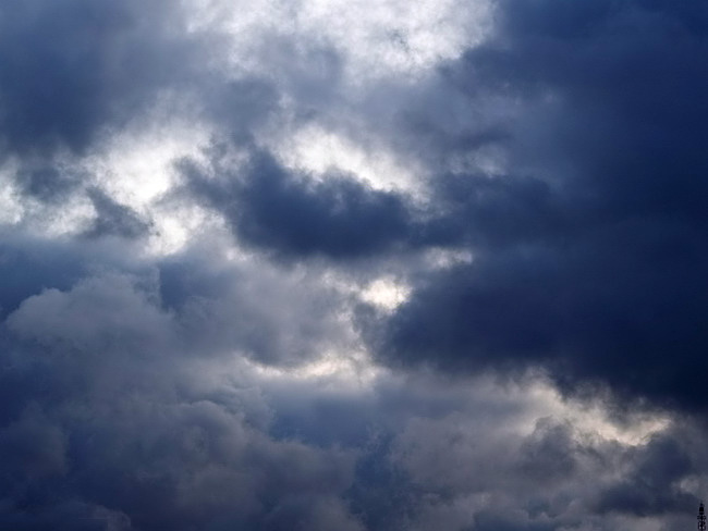Picture of rainy Leeds sky Cloudy Leeds