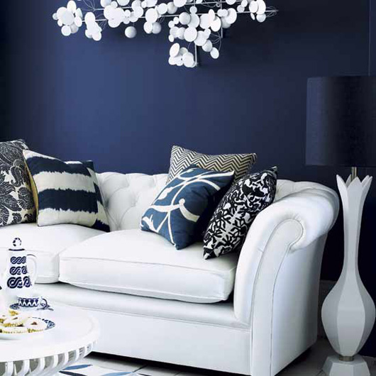 How to Dress Your Home In the Navy