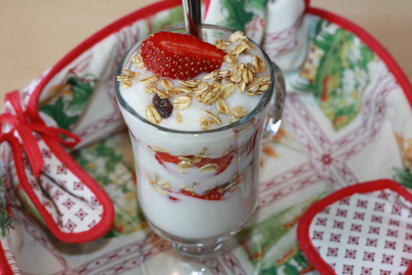 K's Veg Recipes Parfait! and nondairy yogurt info