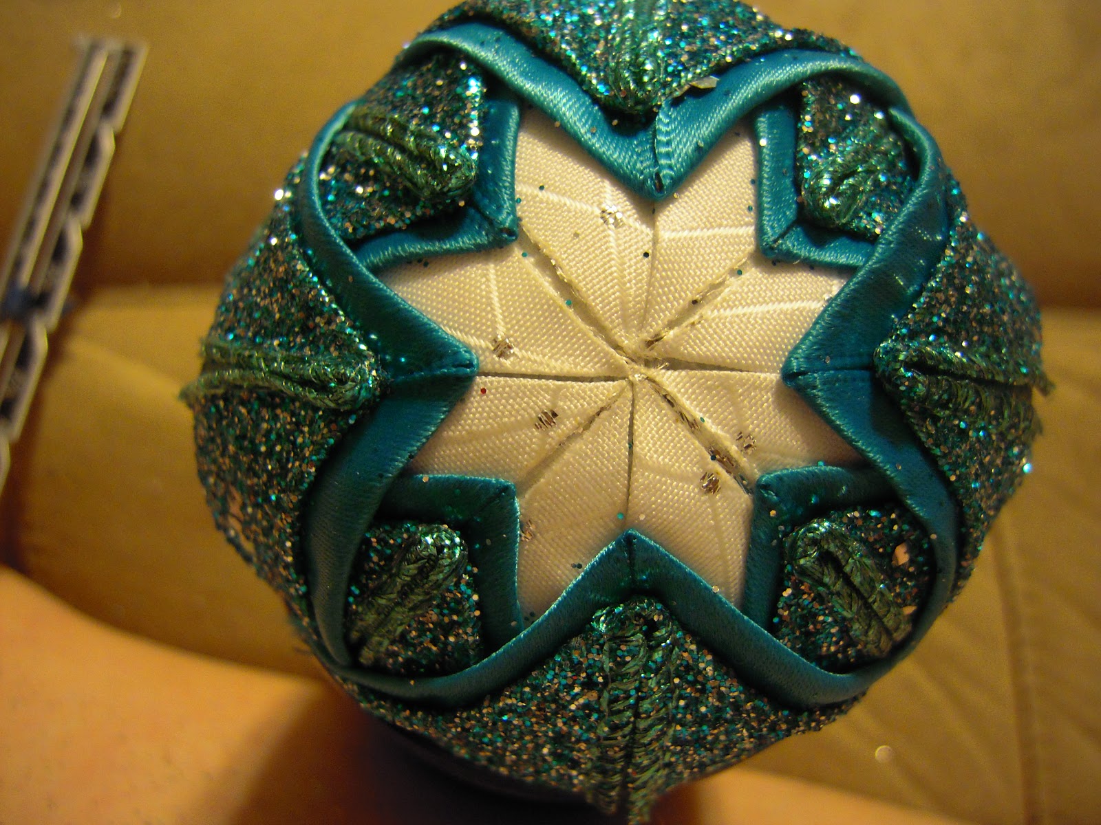 Creative Chaos Quilted/Folded Ribbon Ornament Tutorial