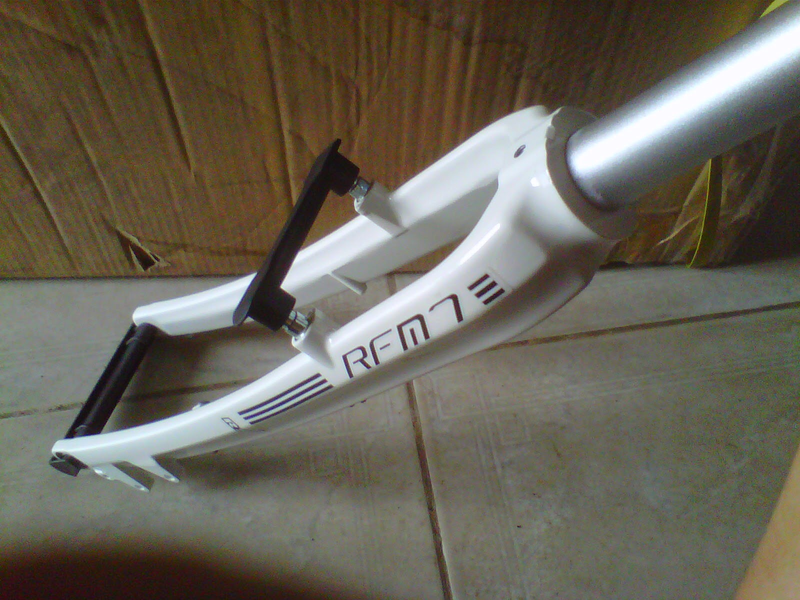 bikemania Fork RST RFM7 white road