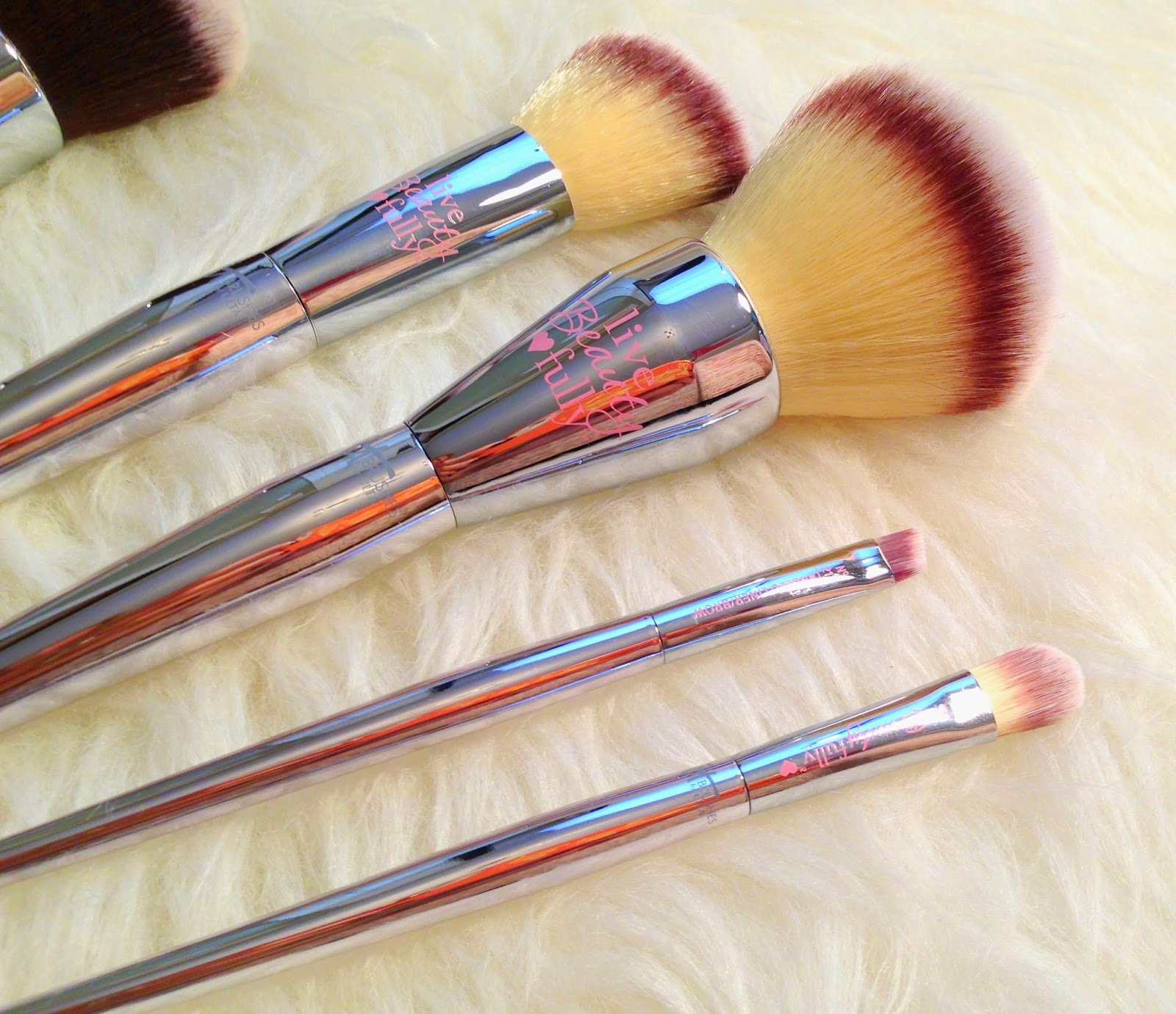 Fashion Maven... Mommy IT Cosmetics Brushes for Ulta Your 12 Must