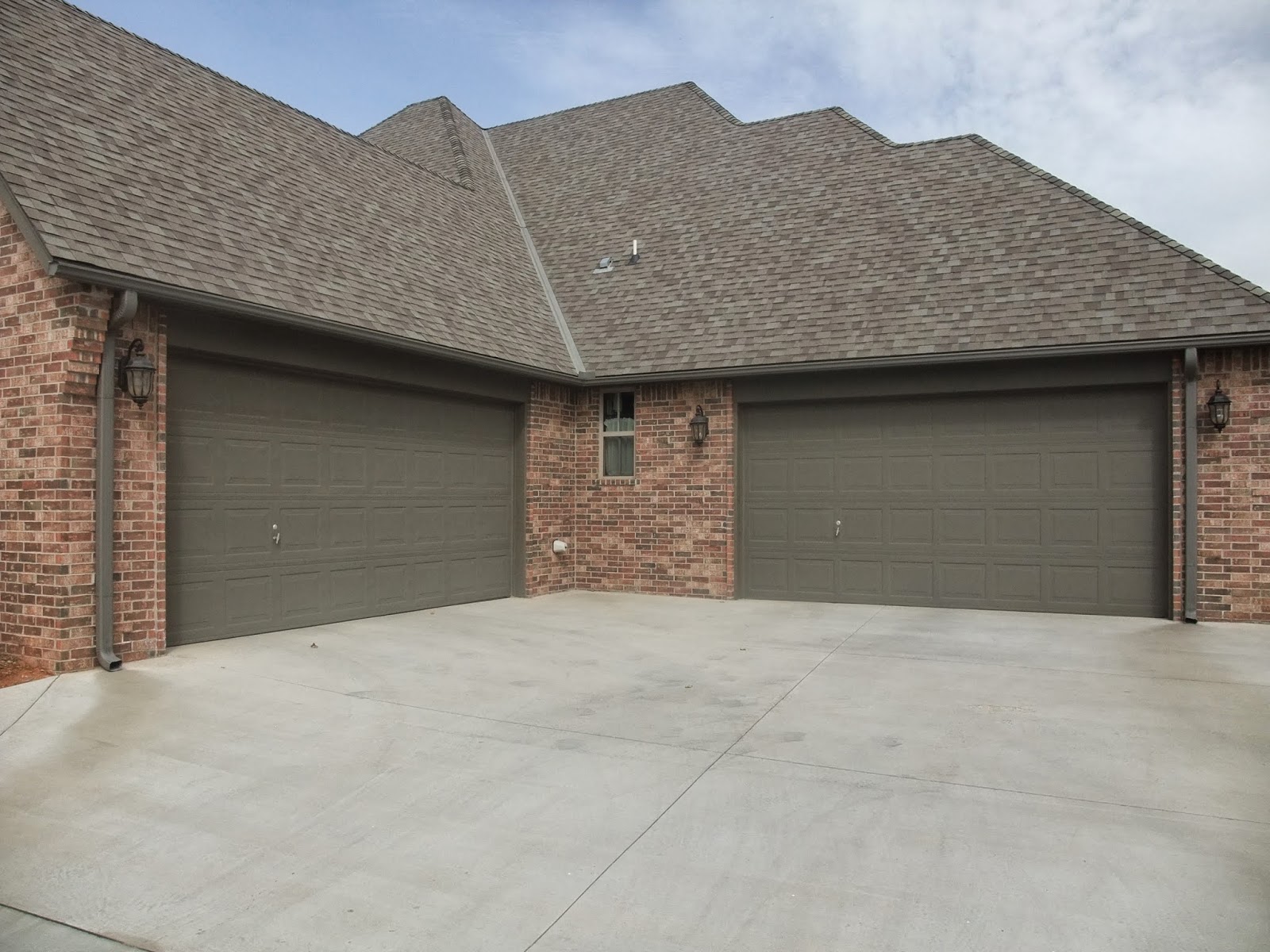 Oak Tree Park listing coming soon in Edmond, OK. 4616 Briar Forest Ct