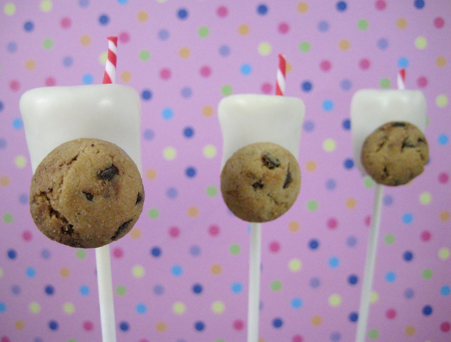 Bubble and Sweet Milk and Cookies cake pops made from white tim tam