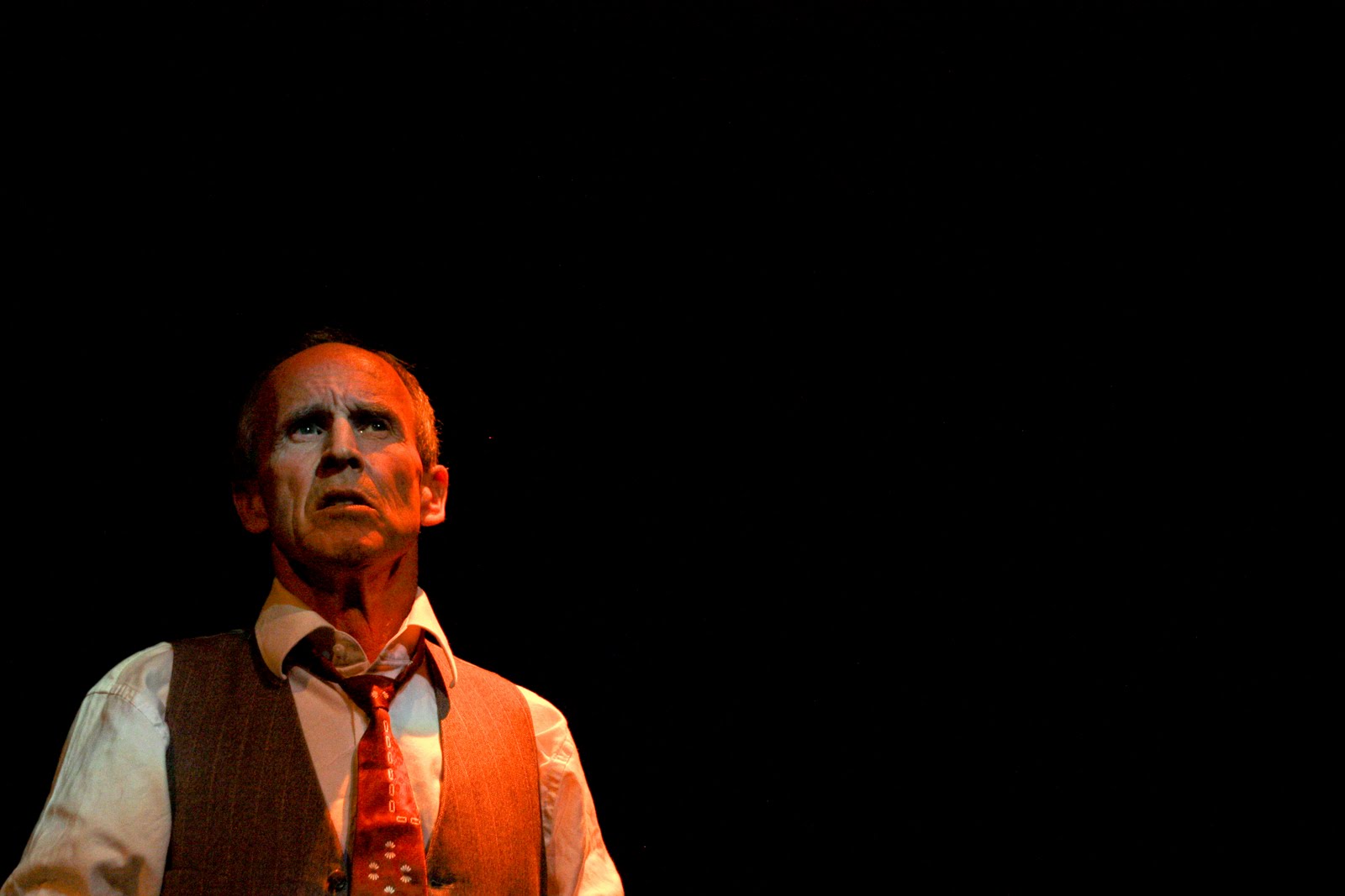 Is Willy Loman a tragic hero? To what extent does the audience ...
