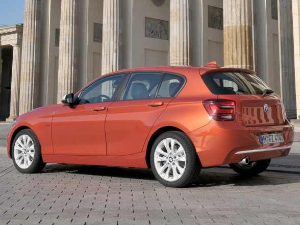 12 Bmw 1 Series Sport Line And Urban Line Car Preview By 3mbil Cars