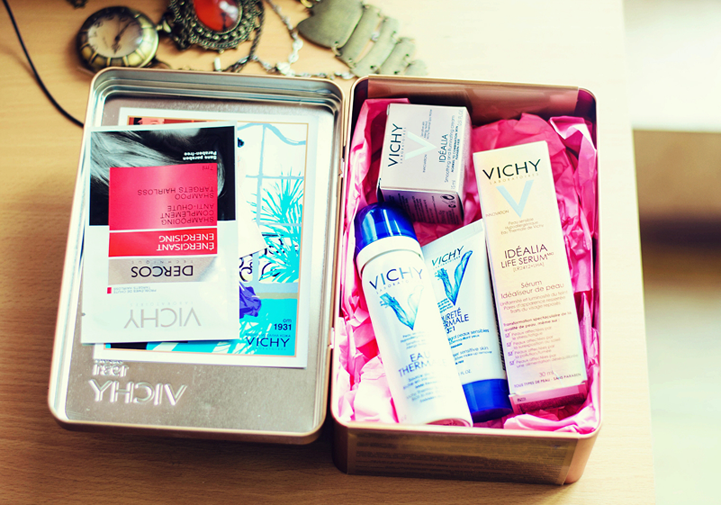 Vichy Tin Box