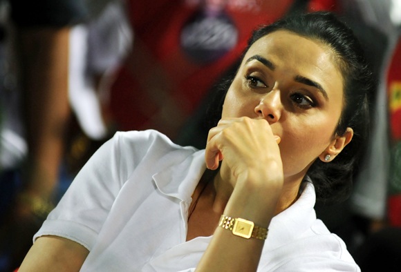 Preity Zinta jatuh muflis?