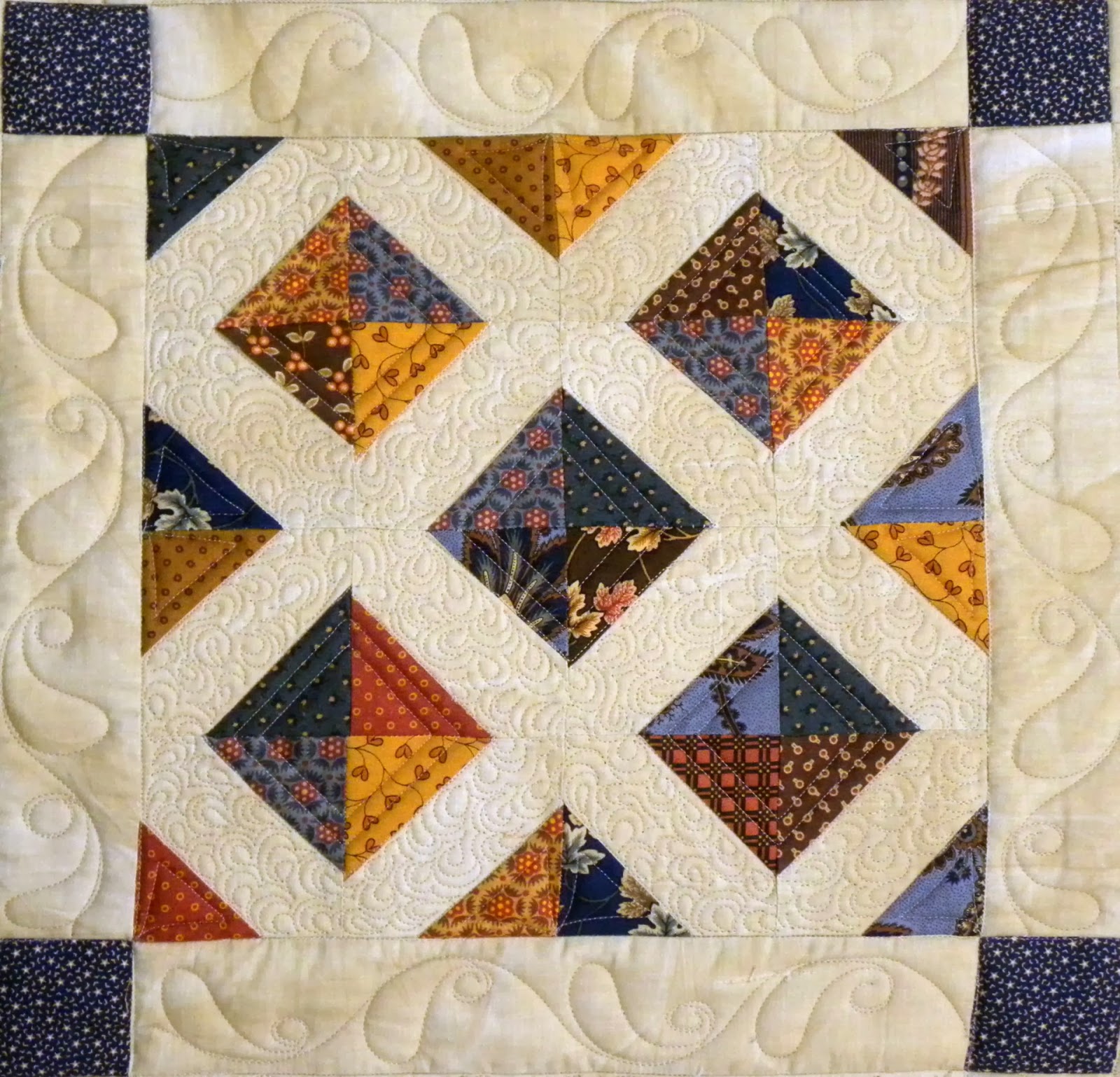 Crazy Horse Quilting Paula's Pretty Egg Money Quilt