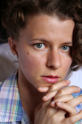 1950s style blouse and daytime makeup Retro Fashion #1950s #vintage #fashion