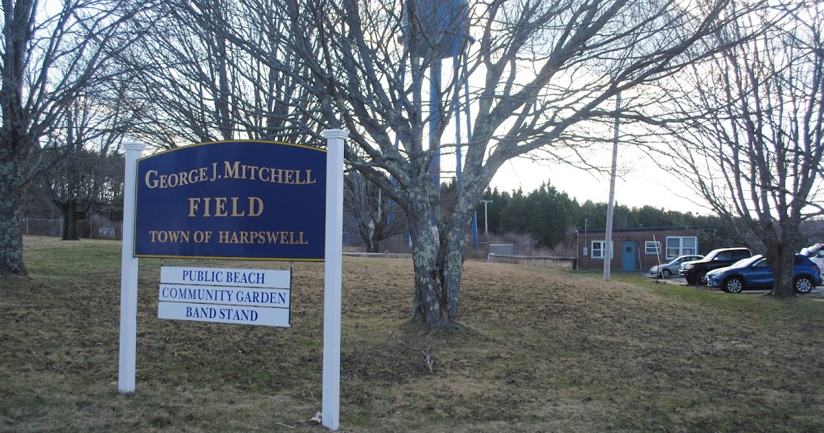 An Ocean Lover in Maine Hikes in Harpswell Mitchell Field And