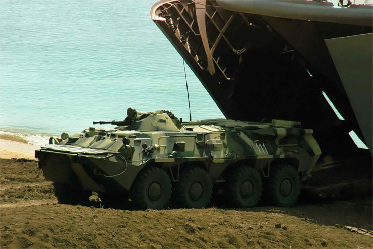 BTR-80+Ucrania+2006-09-21.jpg