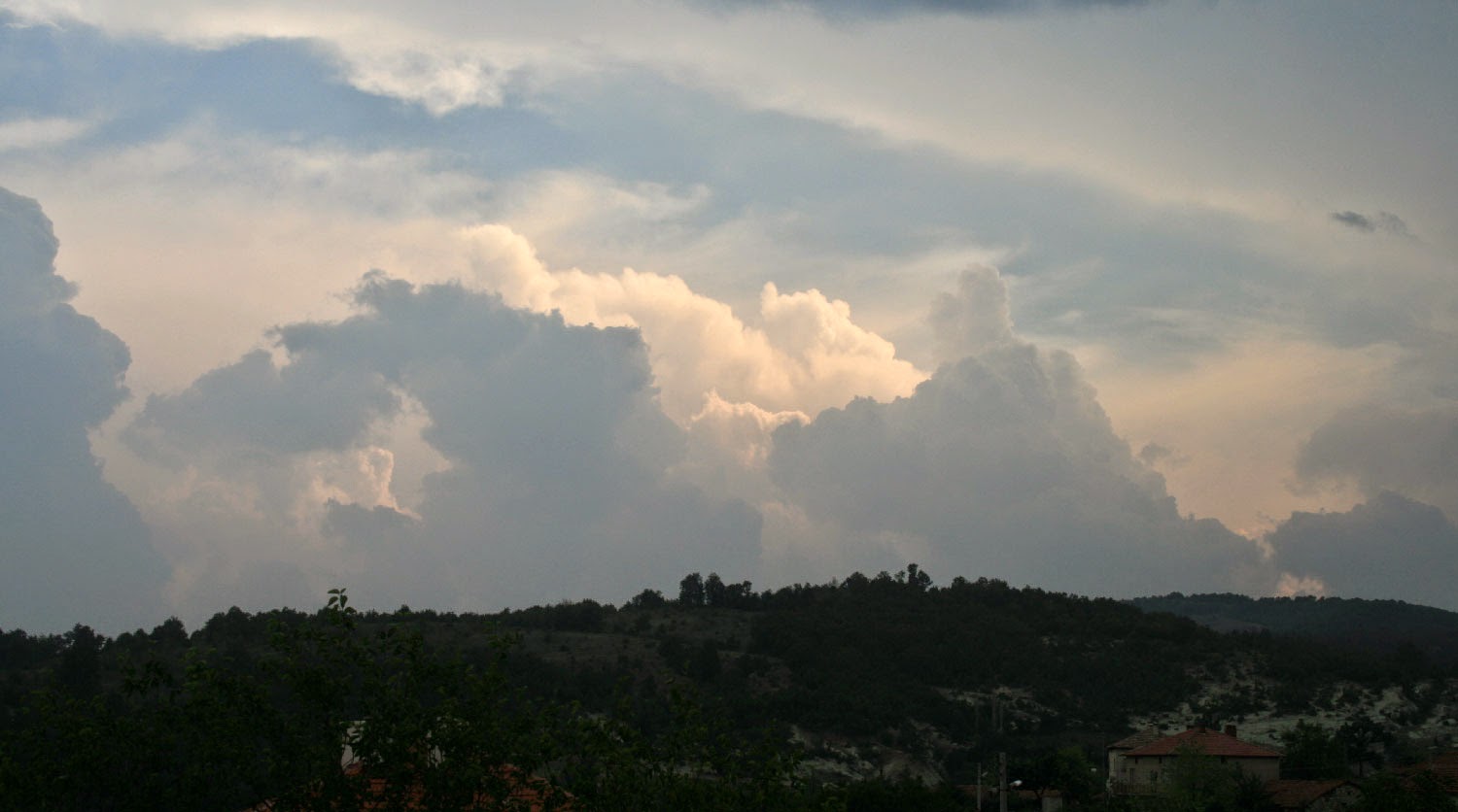 There was cloud cover all day today There was cloud cover all day today
