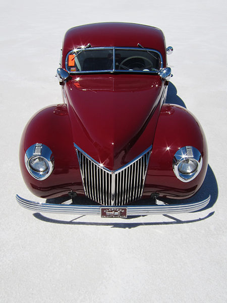 [Immagine: 450px-Doug-rice-1939-ford-coupe38.jpg]