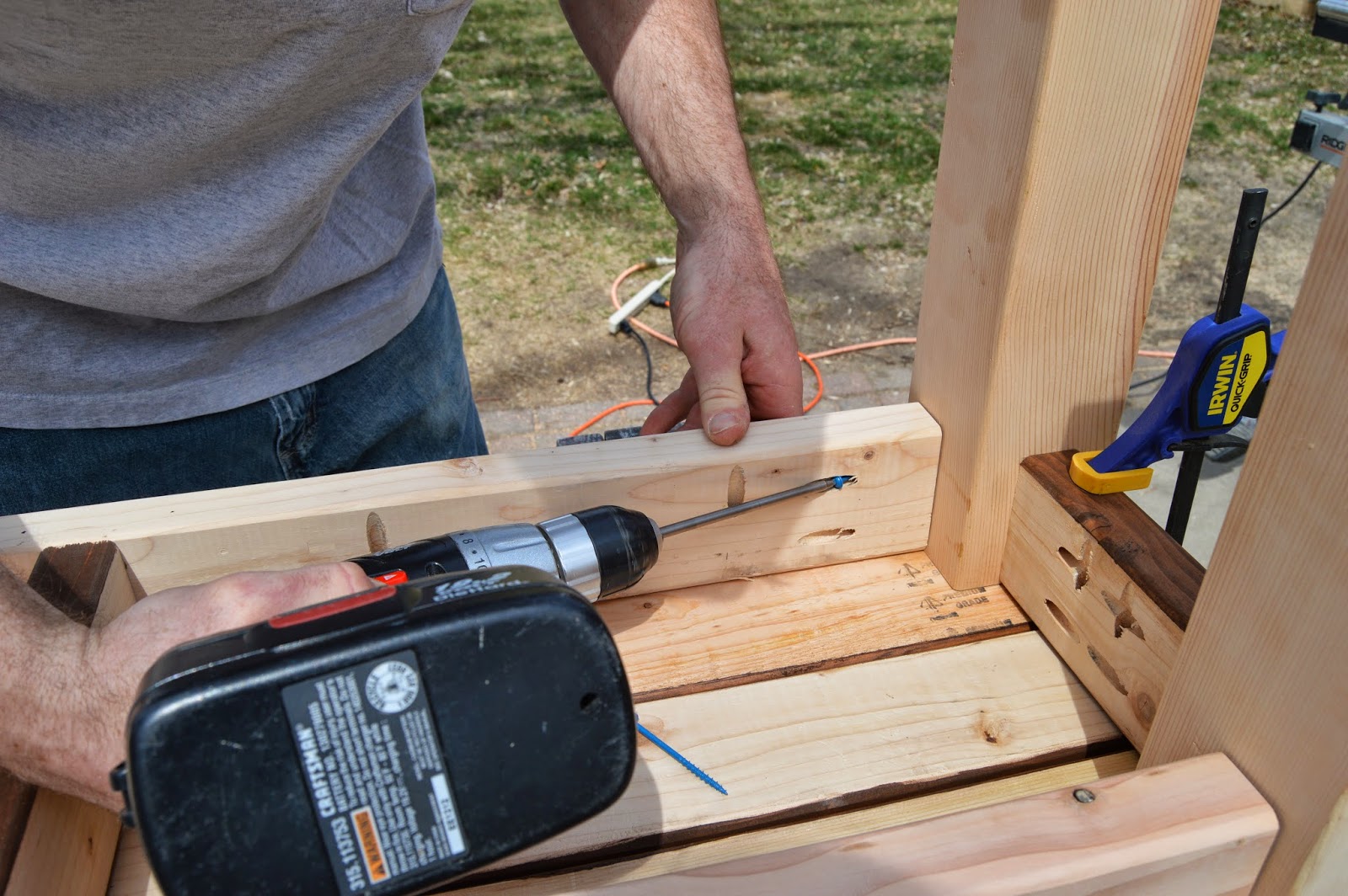 KRUSE'S Simple Indoor/Outdoor Rustic Bench Plan