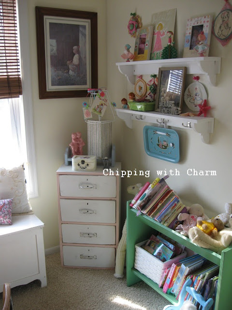 Chipping with Charm:  Lofted Cottage Bed...http://www.chippingwithcharm.blogspot.com/