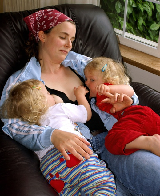 Breastfeed Twins