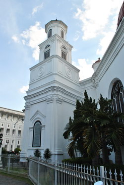 Foto sisi samping gereja