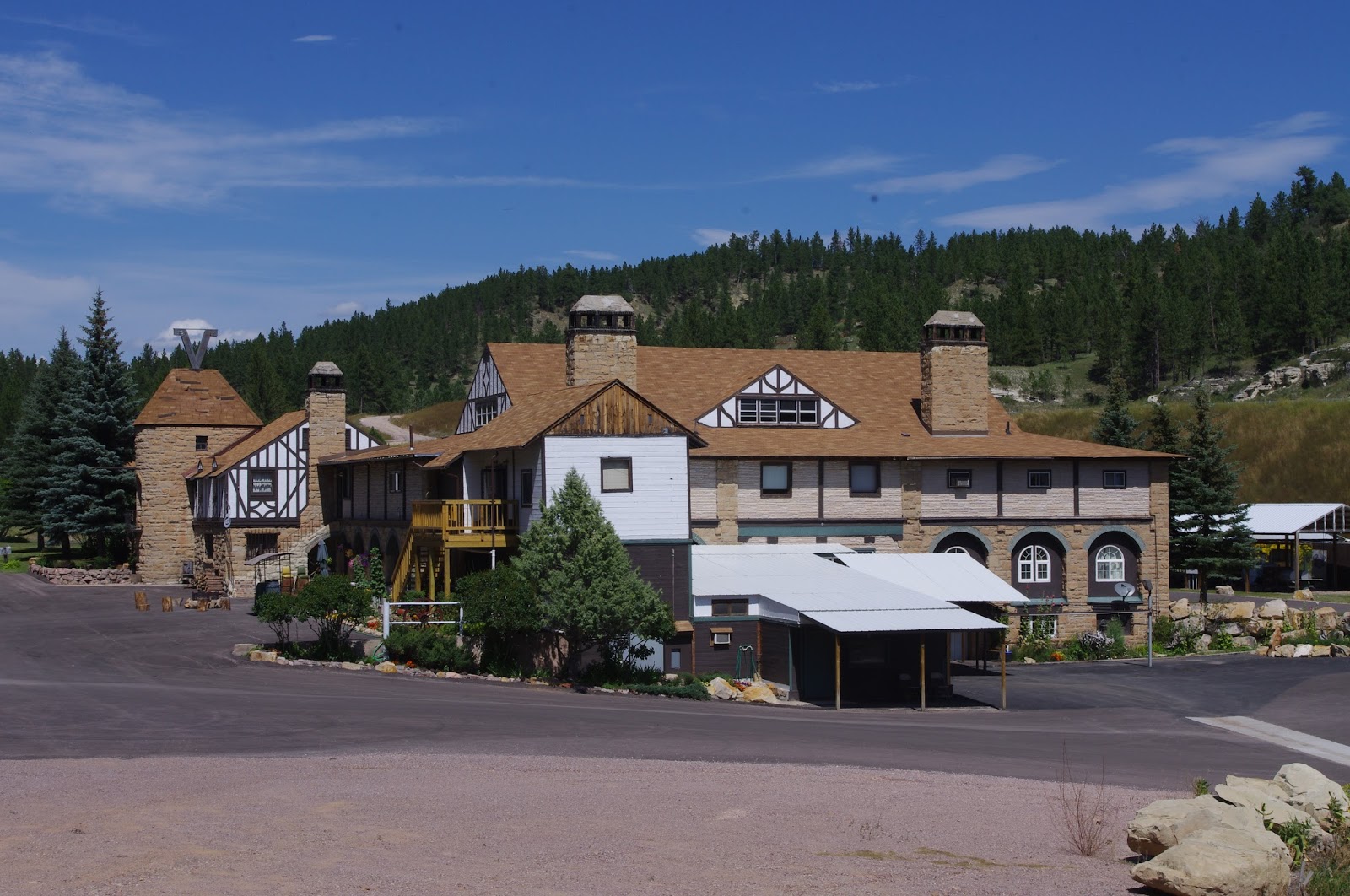 Churches of the West Lex The Flying V Cambria Inn