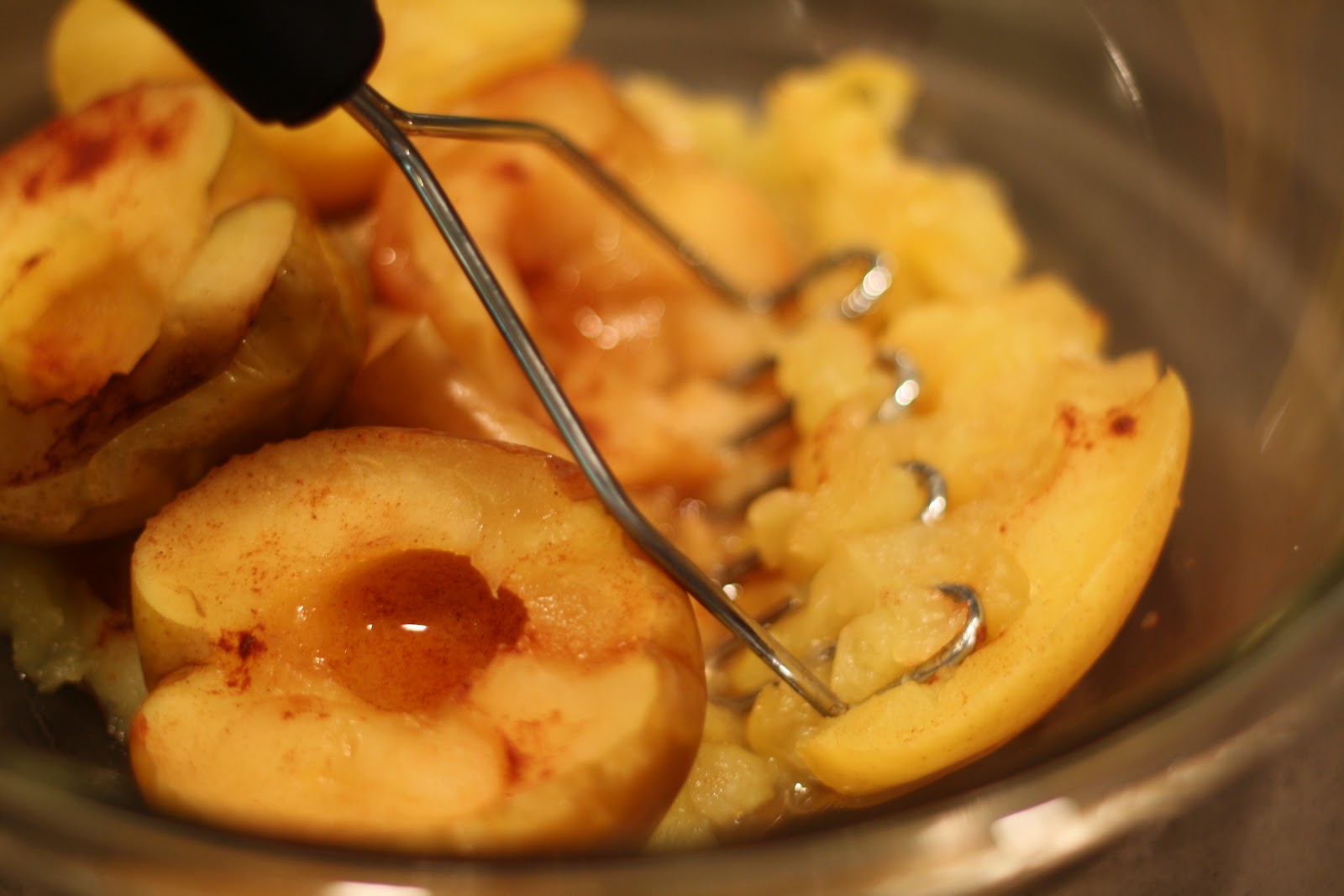 Making Mama's Kitchen Made by Mama Baked Cinnamon Applesauce (no