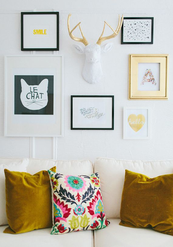 LOVE OR NOT: Faux taxidermy on wall | Image via The Everygirl 