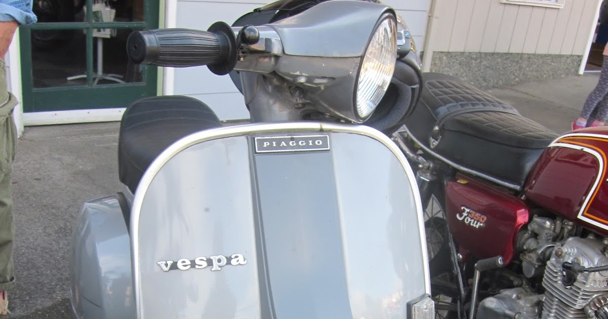 OldMotoDude Vespa P200E at the 2013 Isle of Vashon TT Washington State