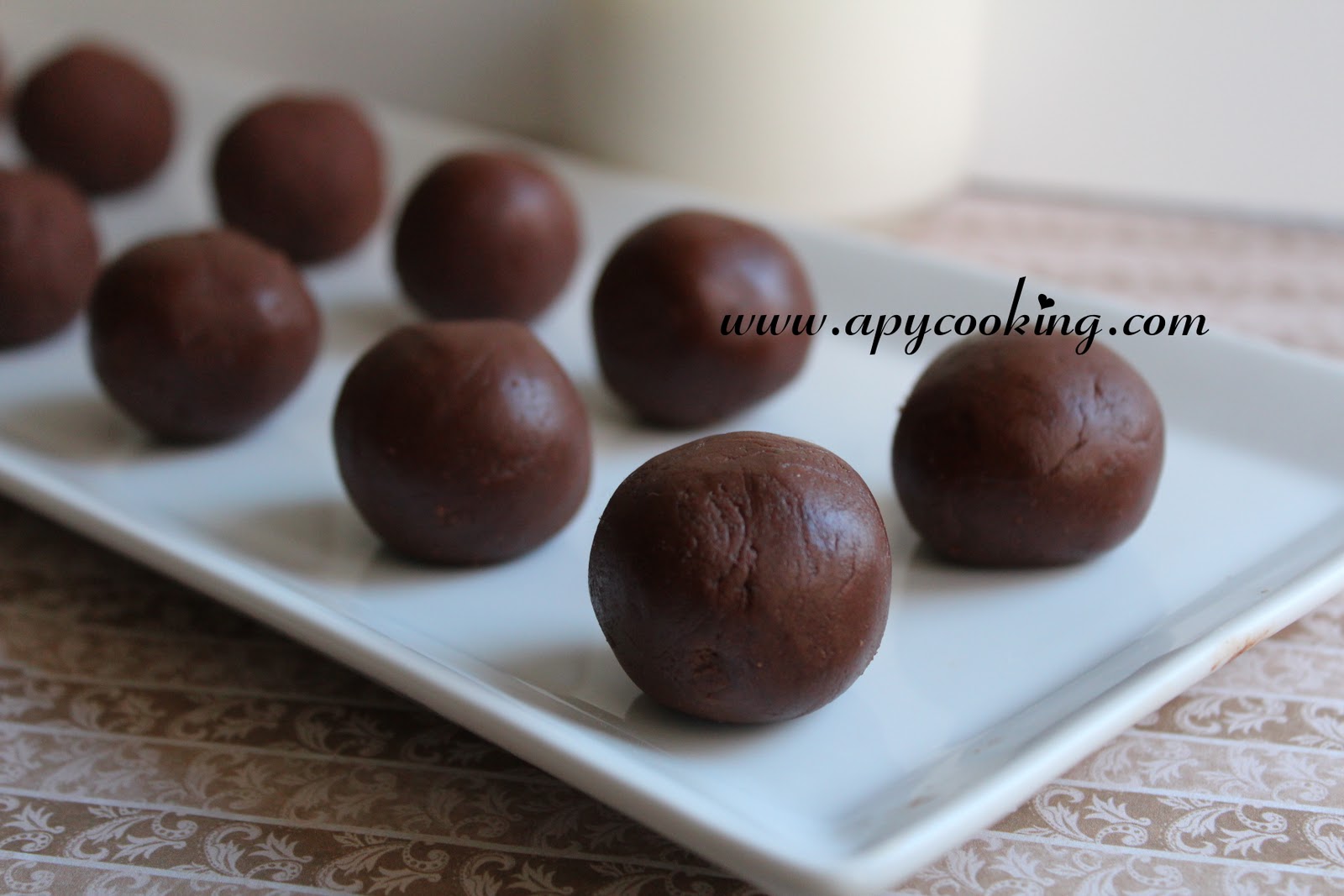 Apy Cooking Chocolate Balls / Cocoa Ladoos