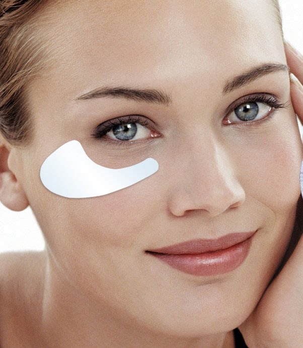 DUE Adesivo paraárea dos olhos combate bolsas, olheiras e rugas Conforama Aparador Atlanta ~ DUE Adesivo paraárea dos olhos combate bolsas, olheiras e rugas