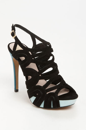 They Are Inch Heel With 1 Inch Platform They Are Very Comfortable Especially With The Soft Suede Caging Your Feet In They Are Inch Heel With 1 Inch Platform They Are Very Comfortable Especially With The Soft Suede Caging Your Feet In