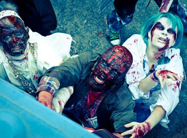 Zombie Walk 2011 Tampere, Niko Udd & Gabriel Rautiainen, make-up: Ari Savonen.