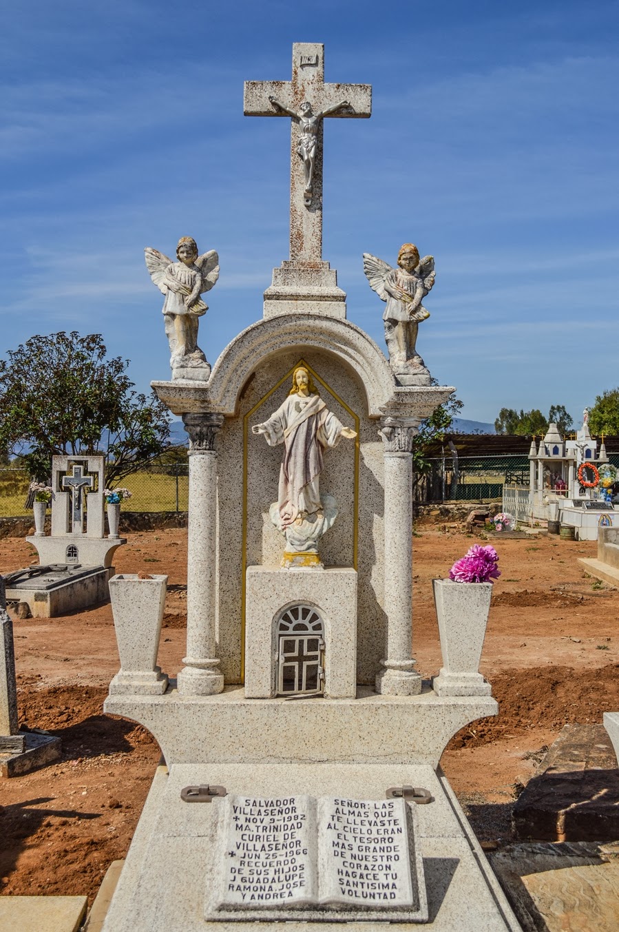 Cementerios de México febrero 2014