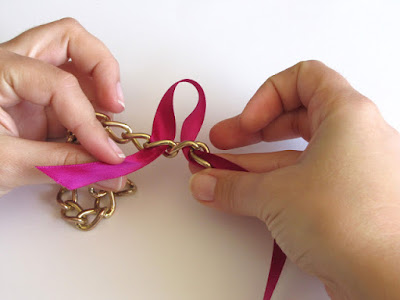 Pengerjaan stunning ribbon necklace cukup simple Pengerjaan stunning ribbon necklace cukup simple
