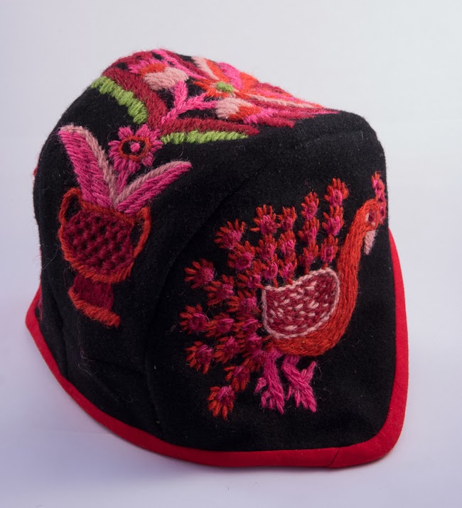 Broderad mössa Broderad mössa
