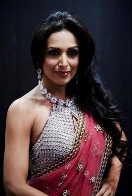 Wallz Globe: Malaika Arora Khan in saree 2