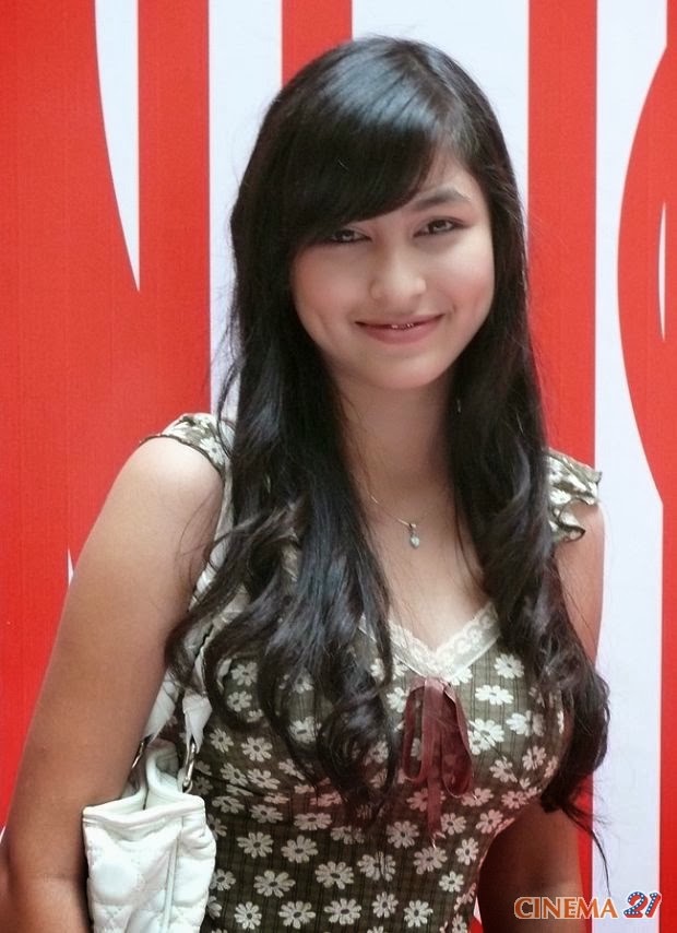 Nadia Vella kikuk adegan Mesra