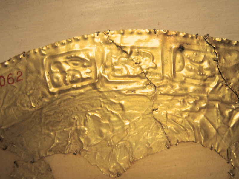 Evidencias del Libro de Mormón Planchas de oro en América Precolombina