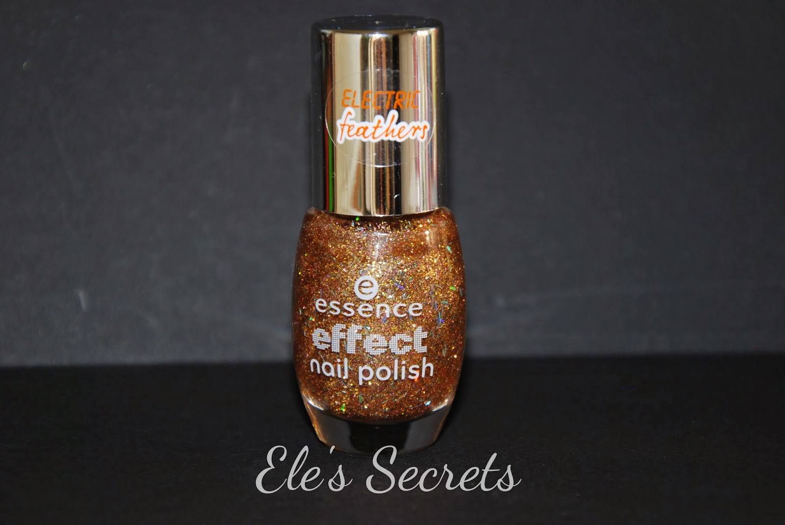 Essence, Effect nail polish, n°19 Gold fingers