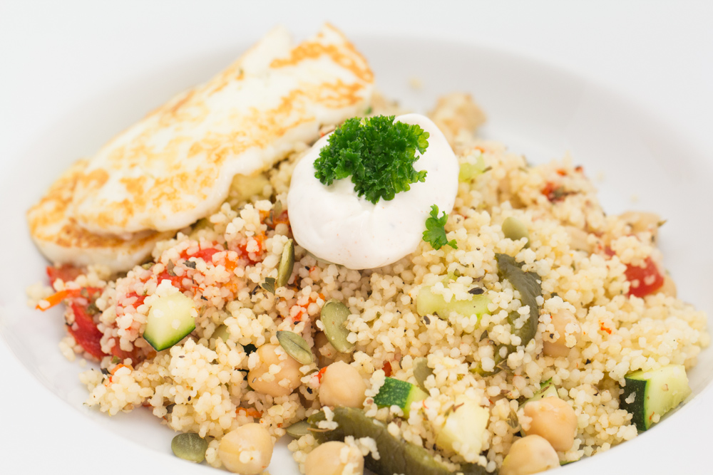 Hovkonditorn Couscous Halloumi Salad