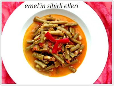 ZEYTİNYAĞLI BÖRÜLCE EMEL'İN SİHİRLİ ELLERİ