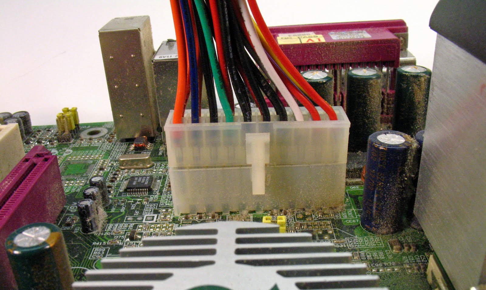 2Rail O Scale Railroading How to Convert Used PC Power Supplies for