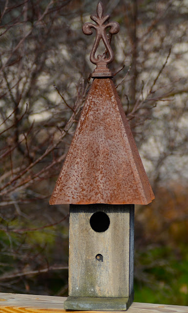 I bought this birdhouse at a "Southern Living" party years ago. It's become my birdhouse icon for art. ...the model birdhouse for this year's Christmas card. I bought it at a Southern Living party years ago.