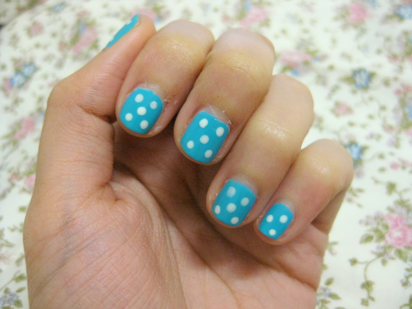 easy diy polka dot nail design