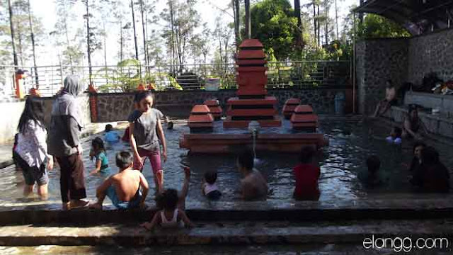 pemandian air panas, pacet, indonesia