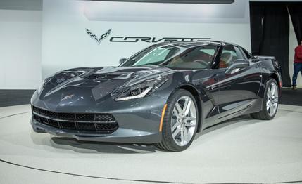 Chevy Flashes the Digital Dash of the 2014 Corvette Stingray Chevy Flashes the Digital Dash of the 2014 Corvette Stingray