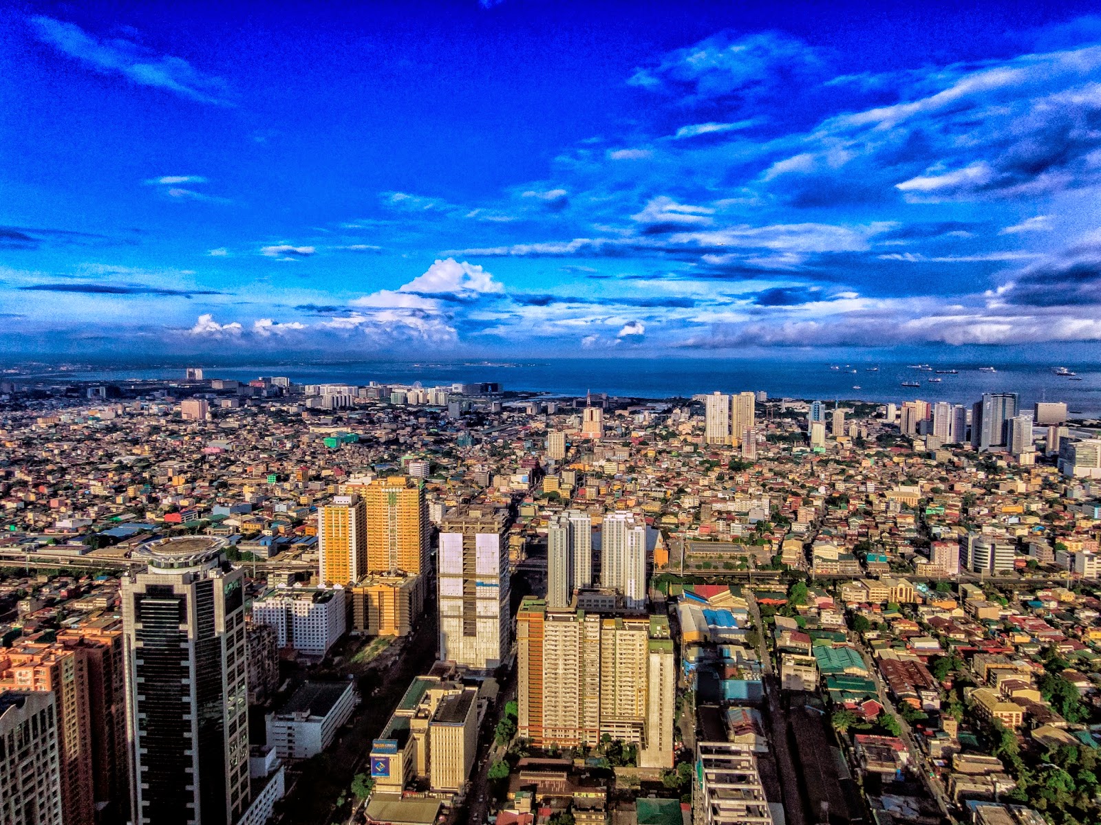 The Rise Makati THE WEB MAGAZINE